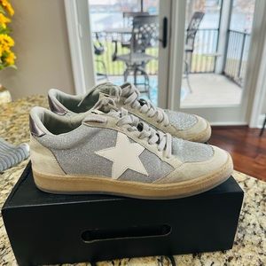 Shu Shop. Worn 2 times . Excellent condition